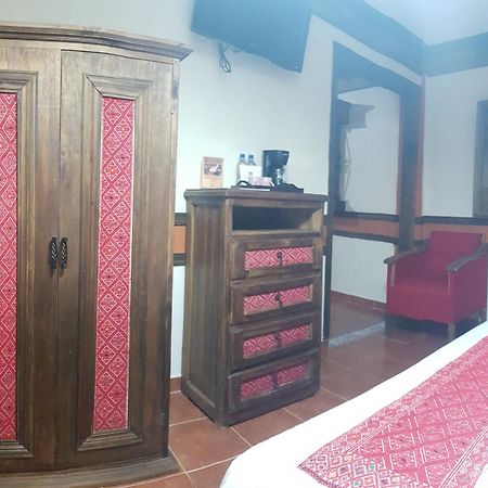 Nuestras Raices Hotel - Museo - Restaurante ซานกริสโตบัล เด ลาสกาซาส ภายนอก รูปภาพ